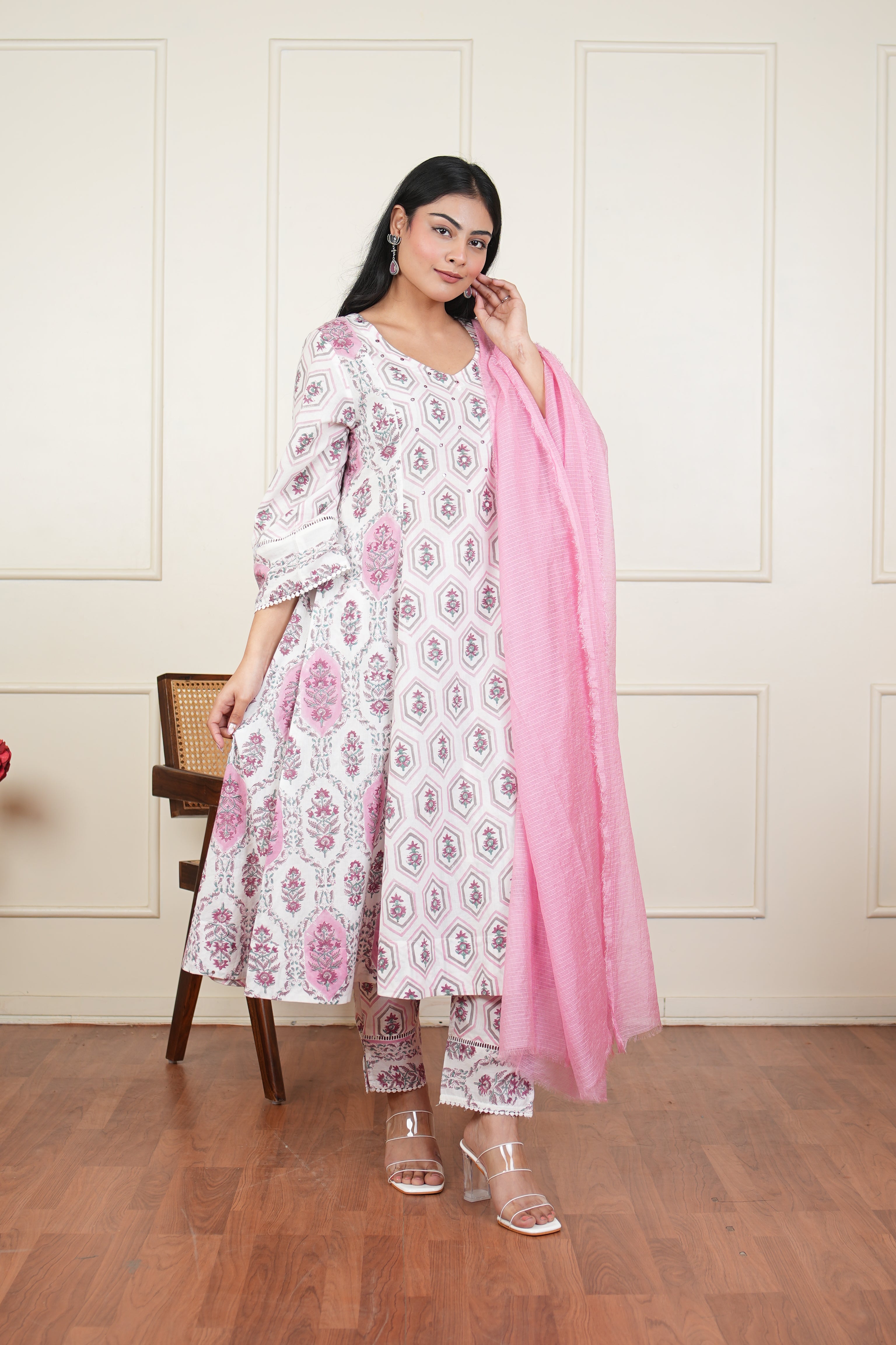 Gulchaap Suit Set