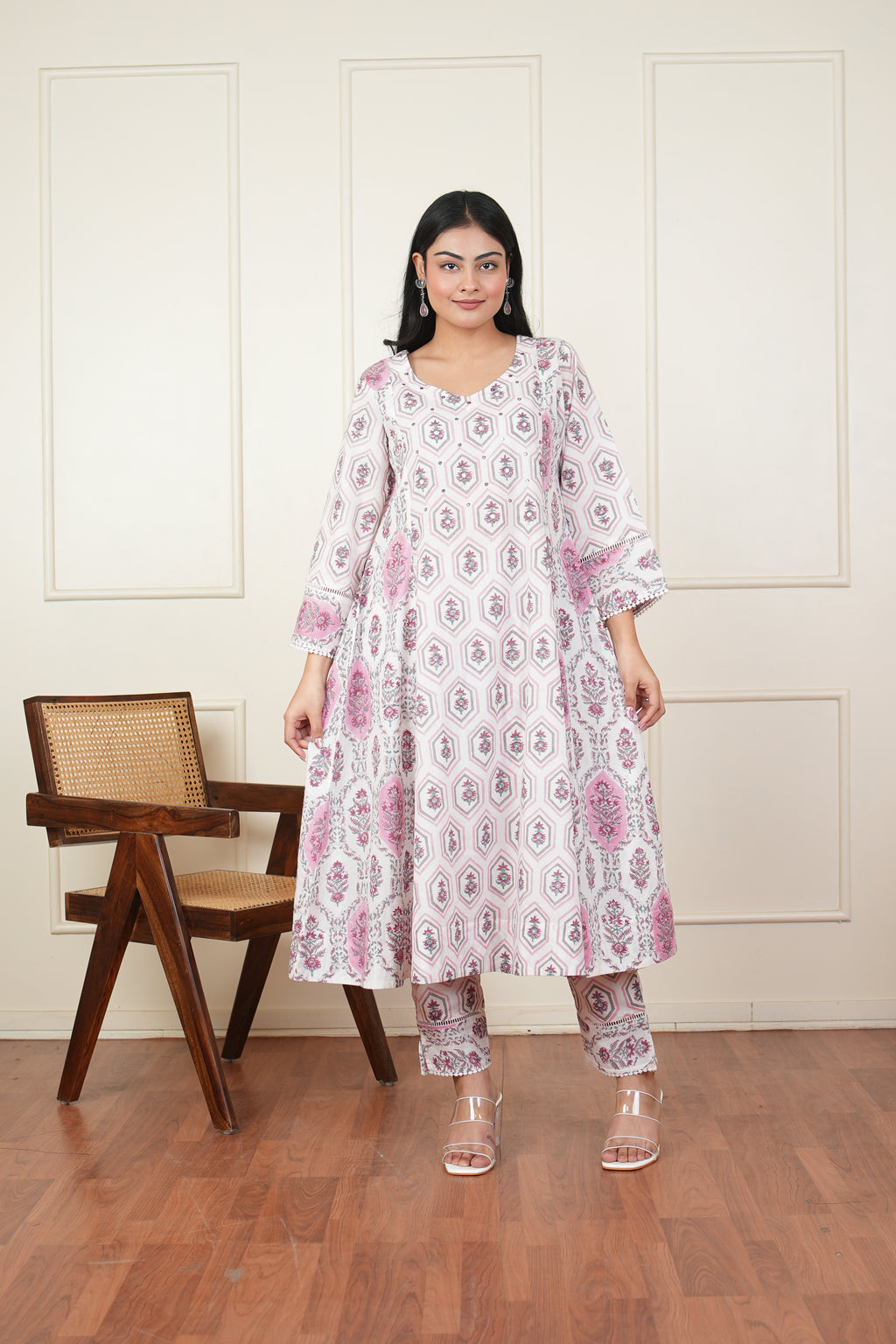 Gulchaap Suit Set