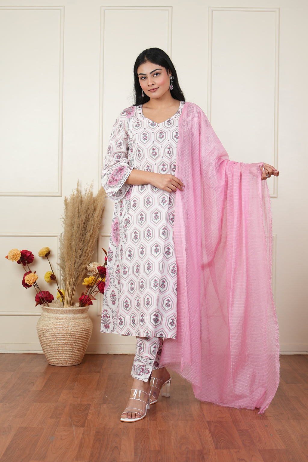 Gulchaap Suit Set